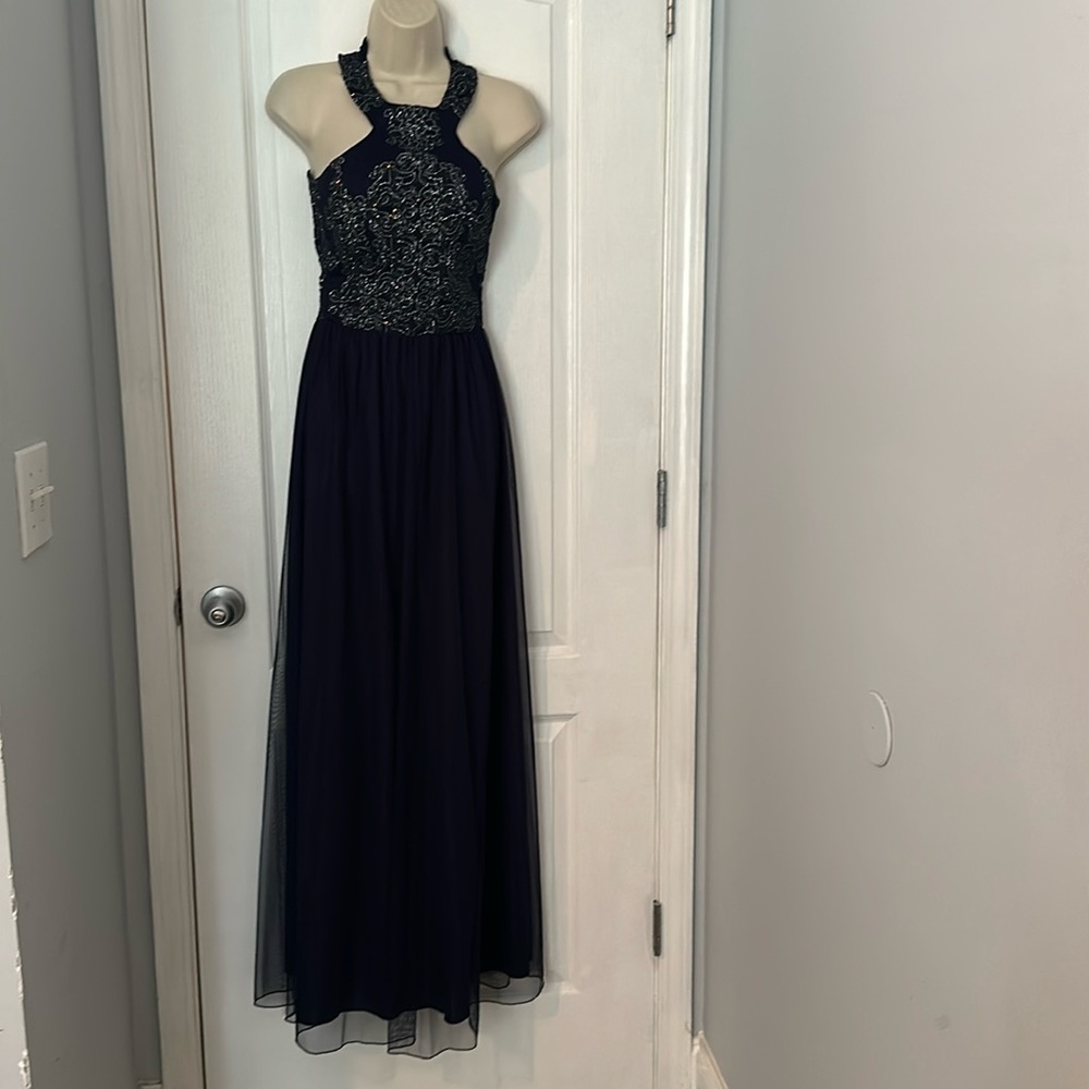 Navy Evening/Prom Dress size 3 Xtraordinary